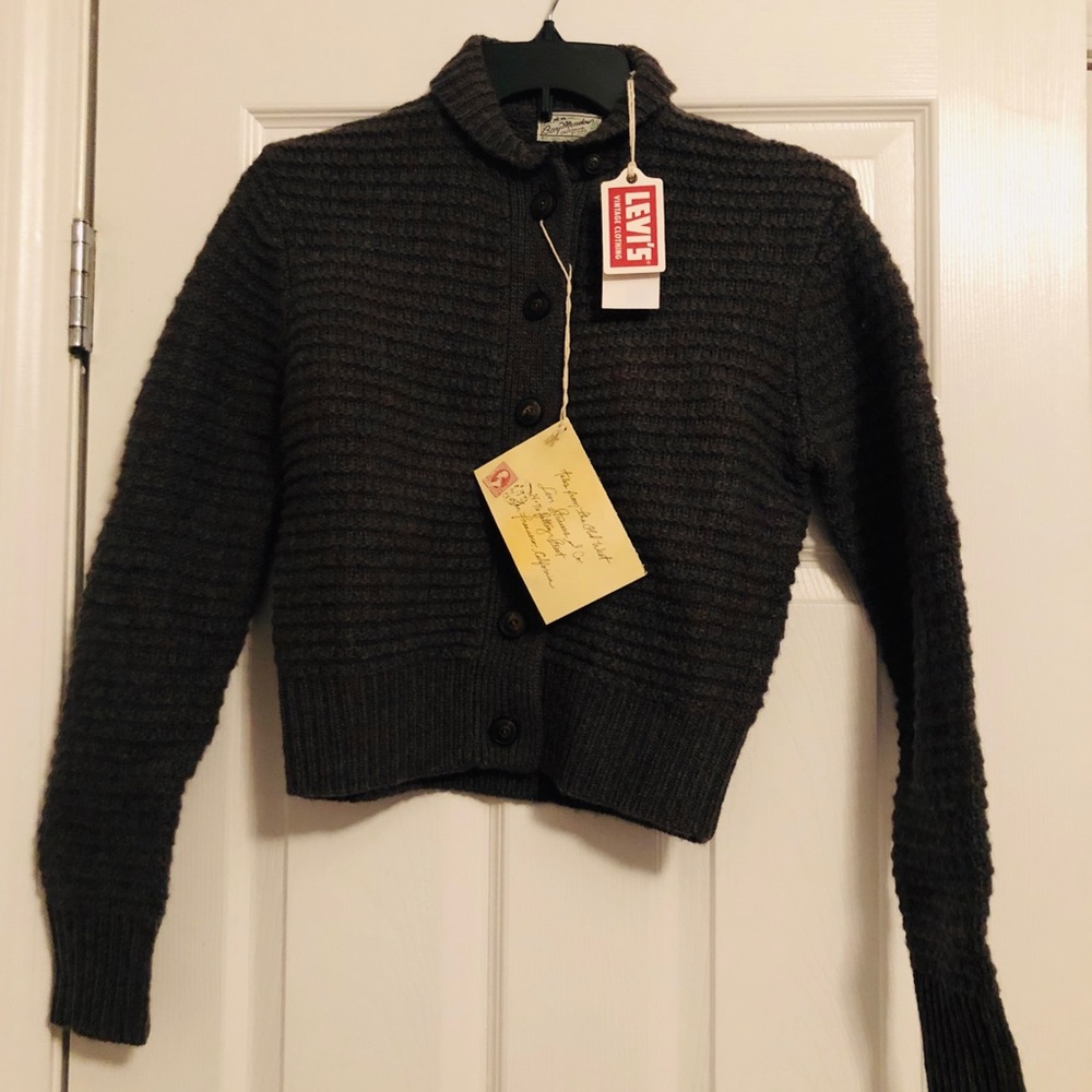 New Levi’s Vintage olive green button sweater